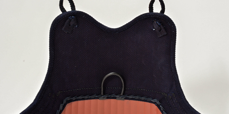 織刺胸源心裏革