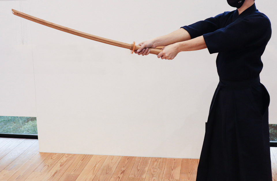 北海道産 ナラ樋入大刀 平峯（101.5cm） 【木刀・剣道型用楢材】