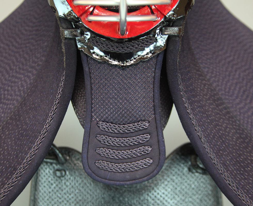 「旭峰」６ミリぐの目刺紺革防具　面