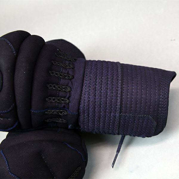 源心(げんしん)」6ミリ紺鹿革ミシン剣道防具甲手【剣道防具・小手